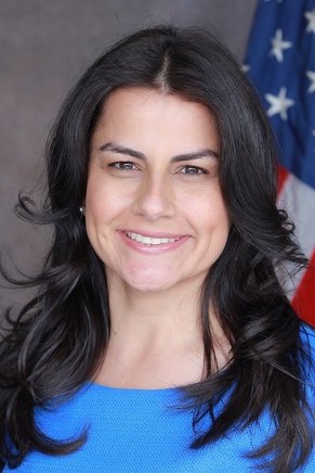 Nanette Barragán